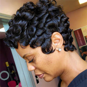 <span class="hot-icon"><img src="https://cdn.shopify.com/s/files/1/0555/4277/6110/files/pinkhottag.png?v=1701162684" alt="Hot Icon" width="30" height="20"> </span> Swirl Curls Pixie Cut Short Wig With Bangs